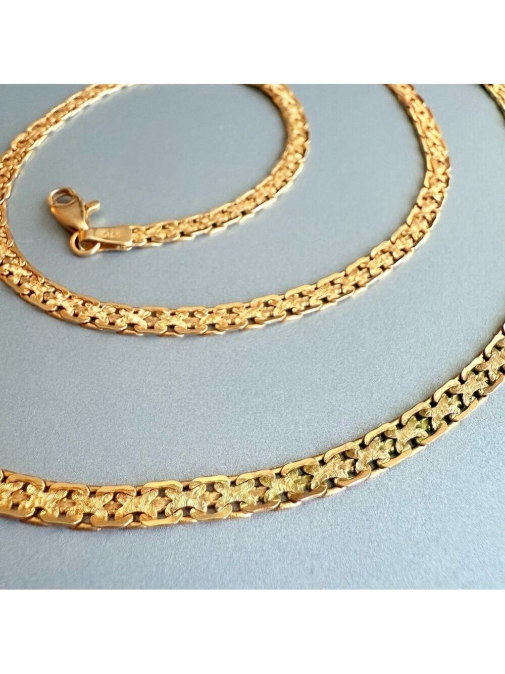 14K Solid Gold Diamond Cut Bismark Flat 2 Sided Chain Necklace 23.5 inch… - Picture 5 of 7